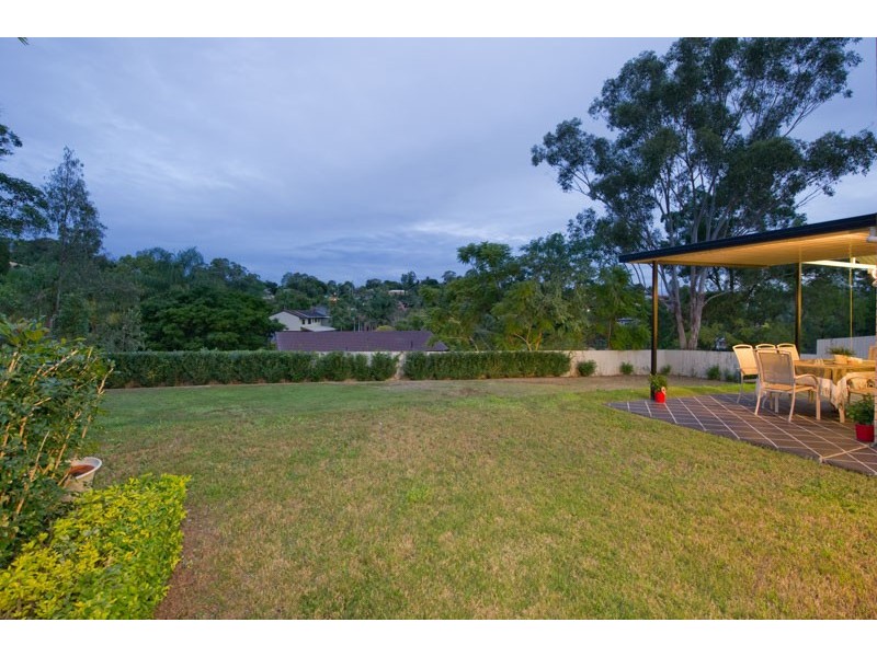 37 Margaret Court, Kenmore QLD 4069