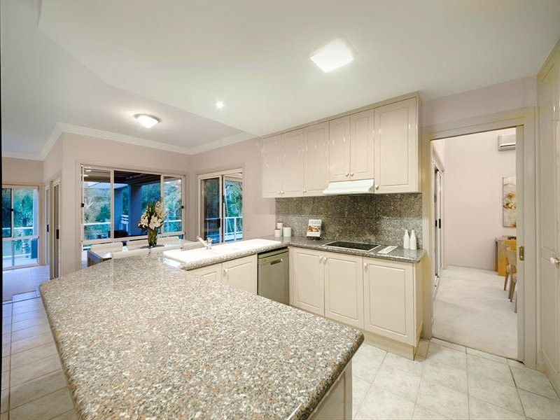 15 Wendouree Crescent, Westlake QLD 4074