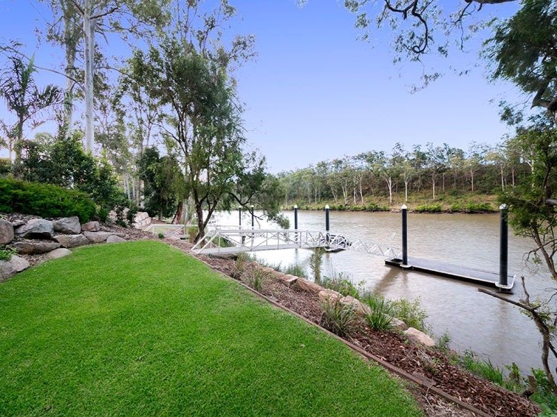 15 Wendouree Crescent, Westlake QLD 4074