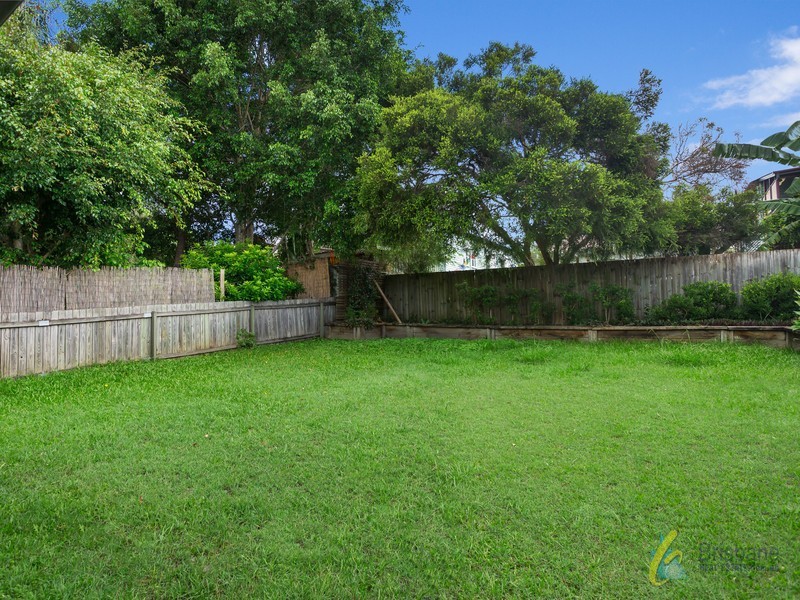 271 Verney Rd East, Graceville QLD 4075