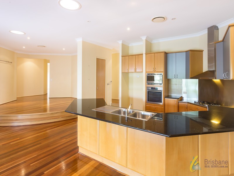 25 Nolan Rise, Brookfield QLD 4069