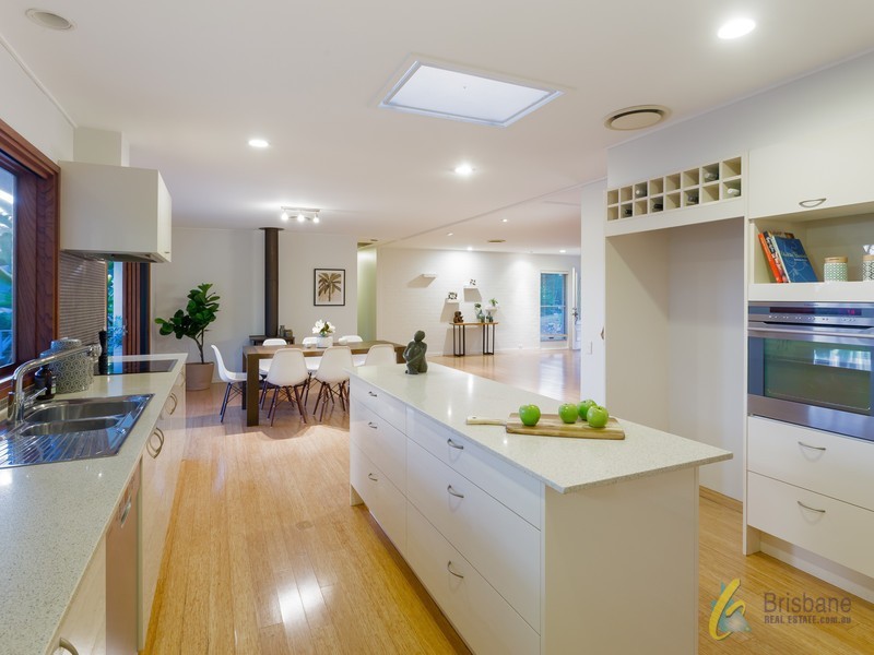 11 Yarawa Street, Kenmore QLD 4069