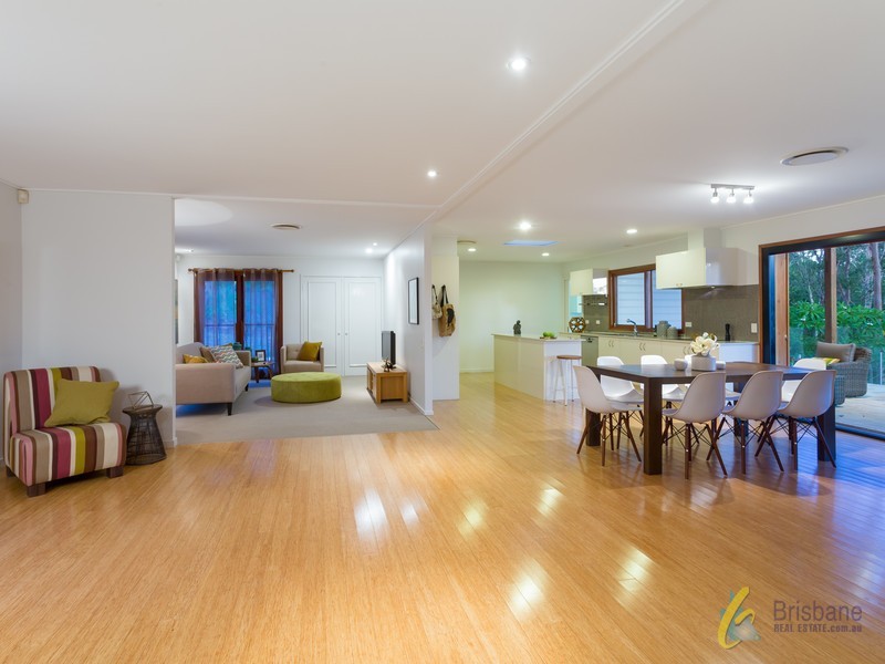 11 Yarawa Street, Kenmore QLD 4069