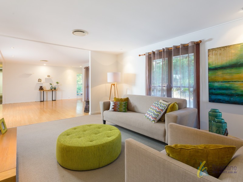 11 Yarawa Street, Kenmore QLD 4069