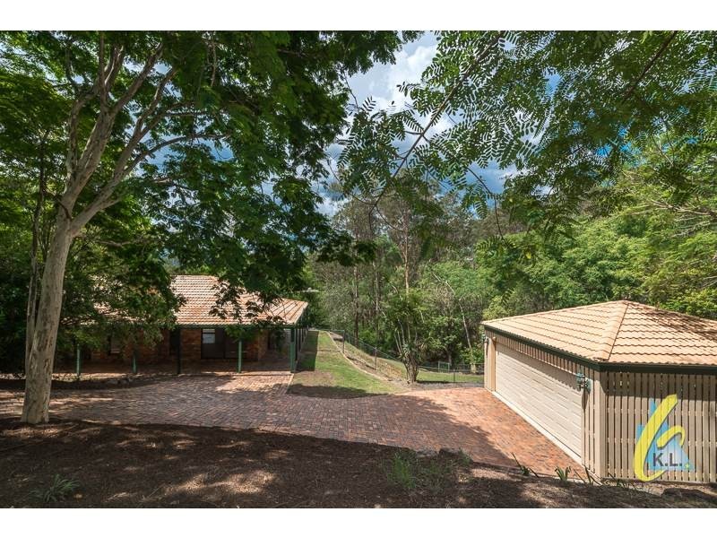 1040 Mt Crosby Rd, Mount Crosby QLD 4306