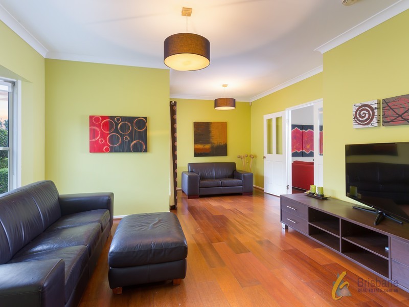 11 Parklane Terrace, Brookfield QLD 4069