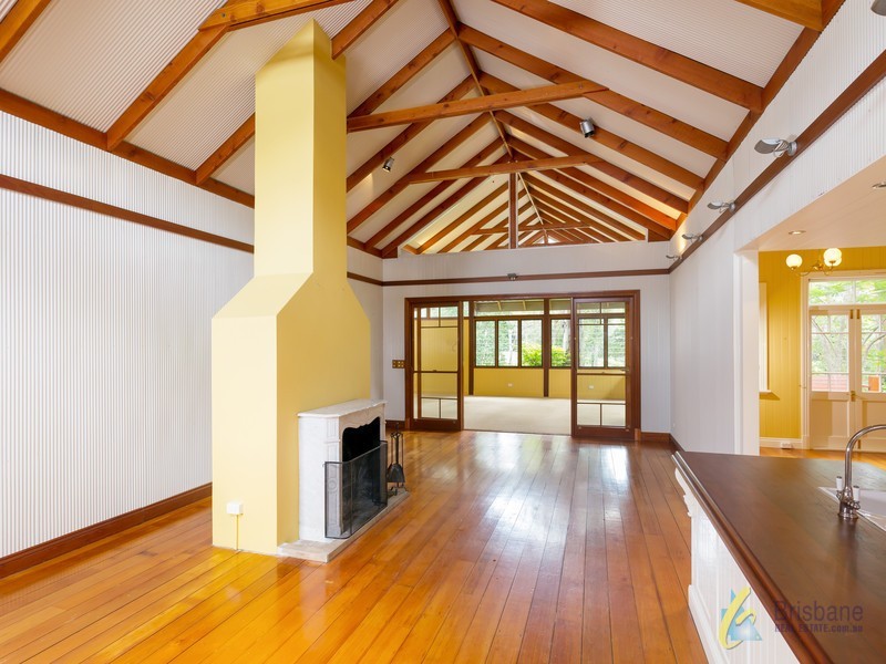 73 Airlie Road, Pullenvale QLD 4069