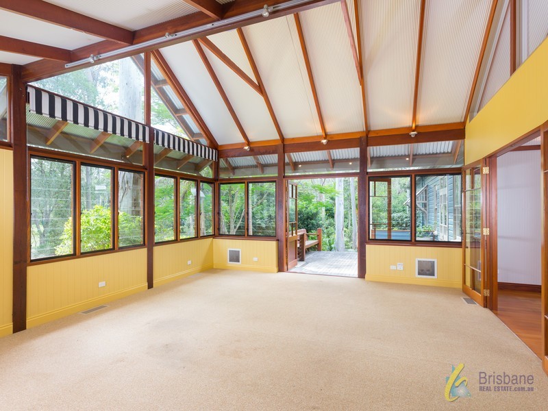 73 Airlie Road, Pullenvale QLD 4069