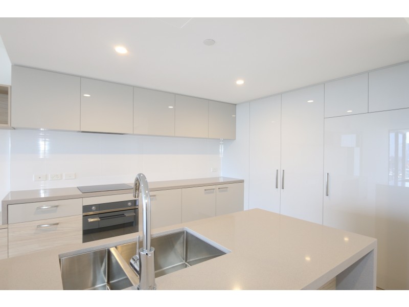 55 Railway Tce, Milton QLD 4064