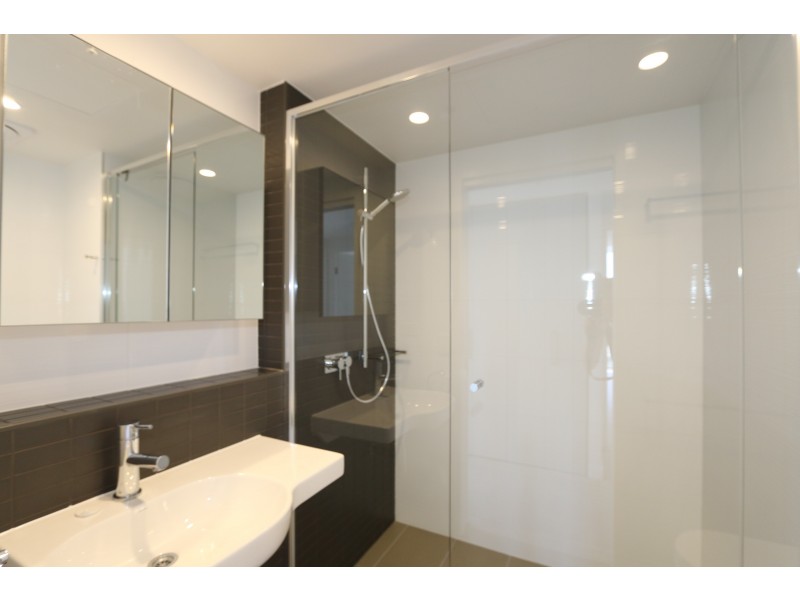 55 Railway Tce, Milton QLD 4064