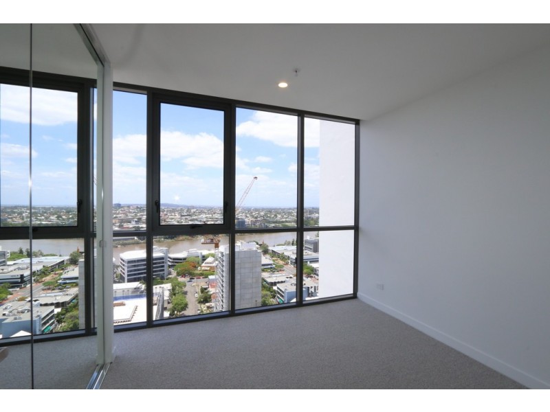 55 Railway Tce, Milton QLD 4064