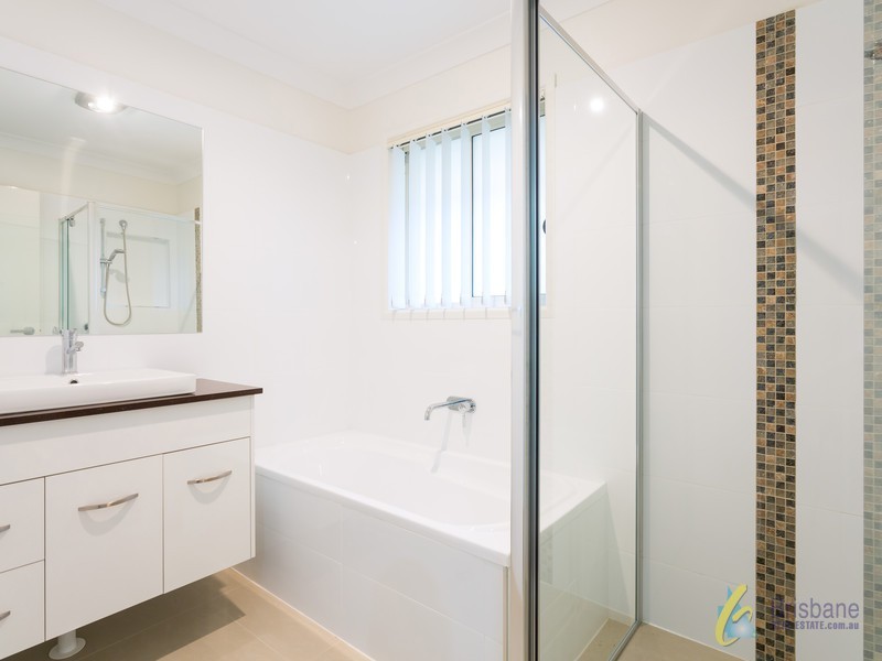 55 Cordeaux Cct, Redbank Plains QLD 4301