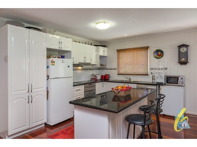 84 Woodend Rd, Woodend QLD 4305