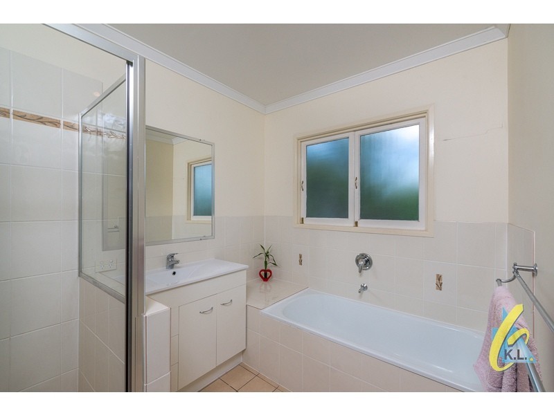 84 Woodend Rd, Woodend QLD 4305