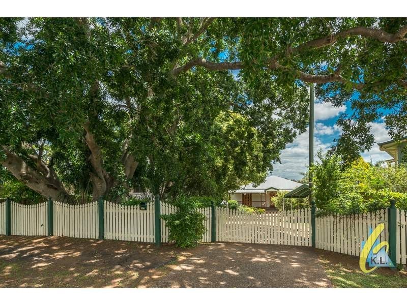 84 Woodend Rd, Woodend QLD 4305