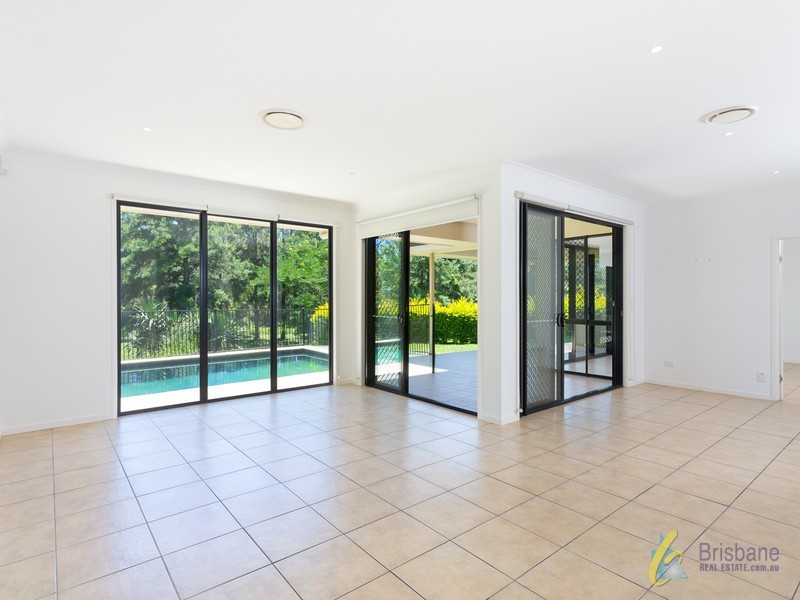 261 Grandview Road, Pullenvale QLD 4069