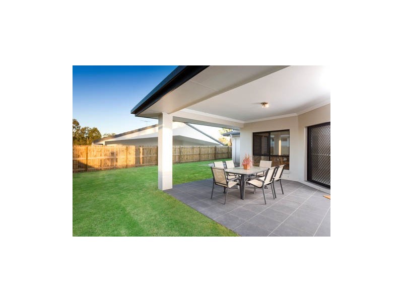 8 Aspen St, Heathwood QLD 4110