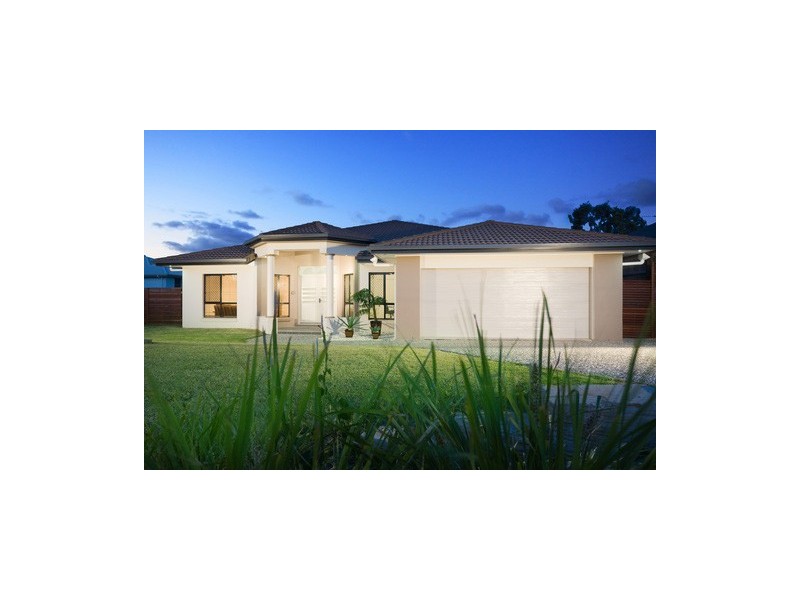 8 Aspen St, Heathwood QLD 4110