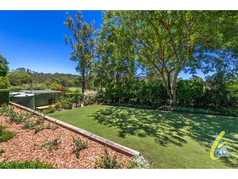 11 Nerrina Court, Karana Downs QLD 4306