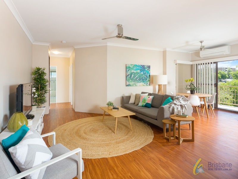 2/30 ARMADALE ST, St Lucia QLD 4067