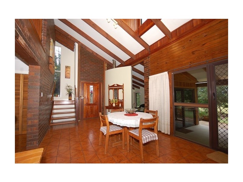 30 Mahons Rd, Pine Mountain QLD 4306