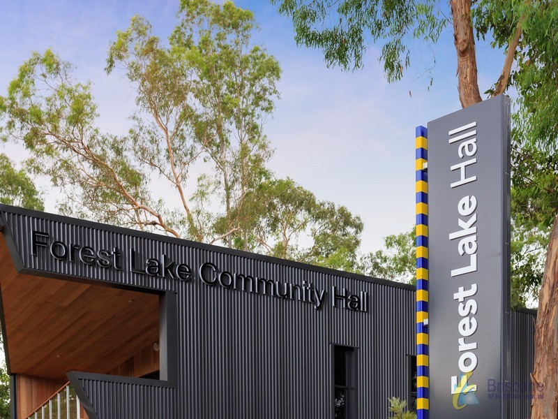 11 Fraser Pl, Forest Lake QLD 4078