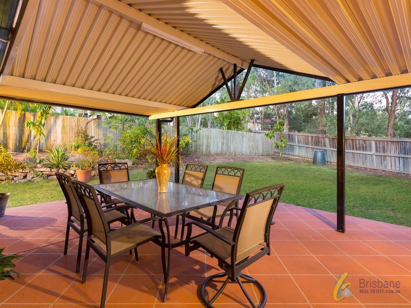 11 Fraser Pl, Forest Lake QLD 4078