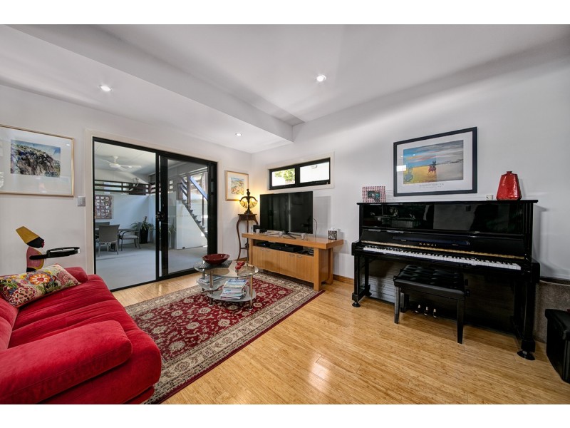 53 Crown Street, Bardon QLD 4065