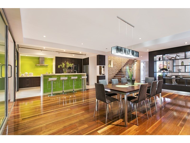 11 Barcoo Cres, Sinnamon Park QLD 4073