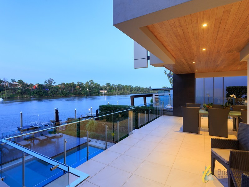 363 Brisbane Corso, Yeronga QLD 4104