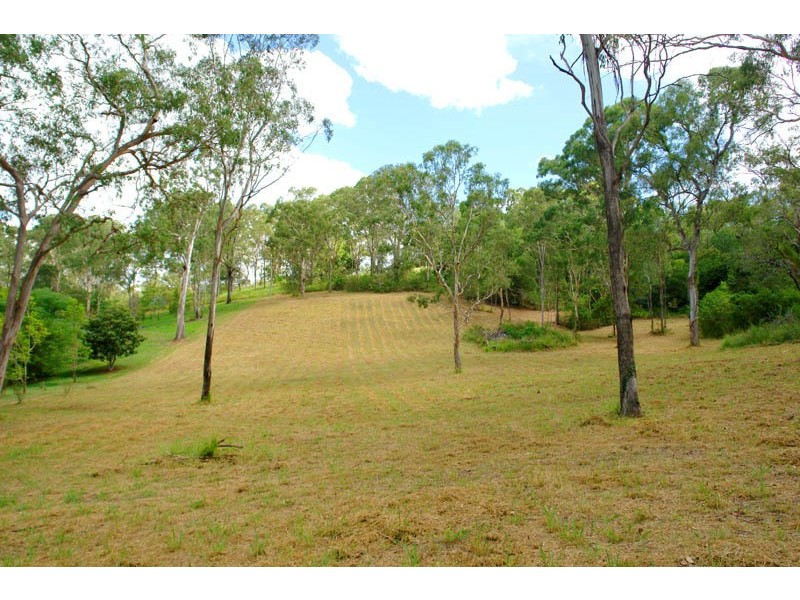 2451 Moggill Road, Pinjarra Hills QLD 4069