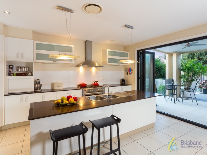 64 Joseph Avenue, Moggill QLD 4070