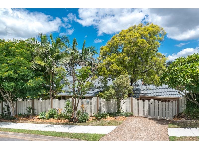 22 Stralock Street, Chapel Hill QLD 4069