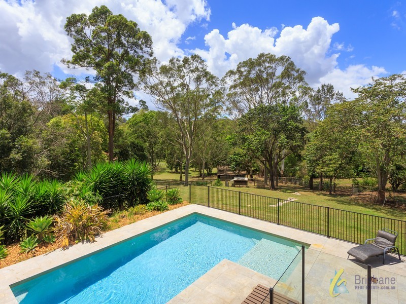 359 Brookfield Road, Kenmore Hills QLD 4069