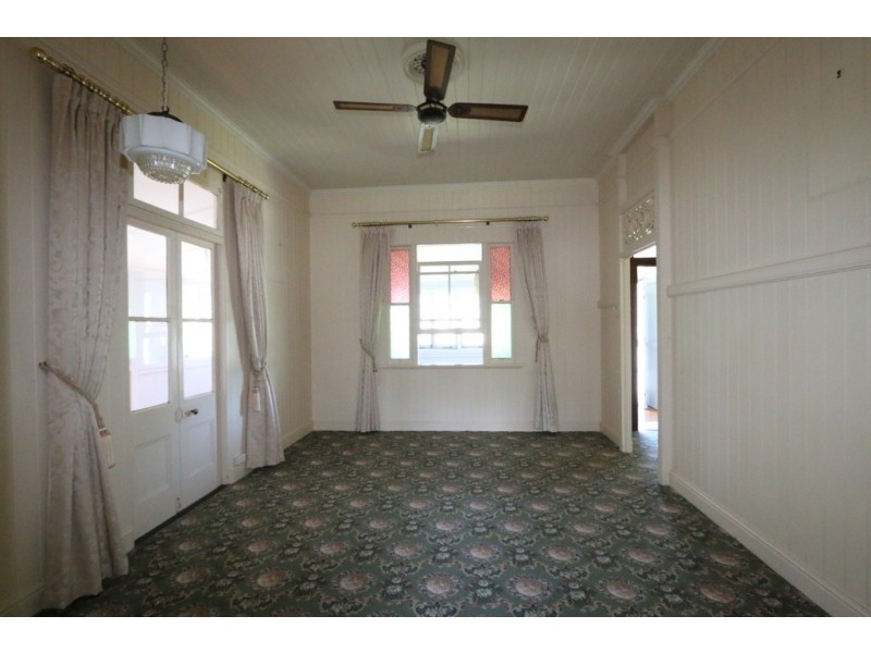 27 Bentinck Street, Sherwood QLD 4075