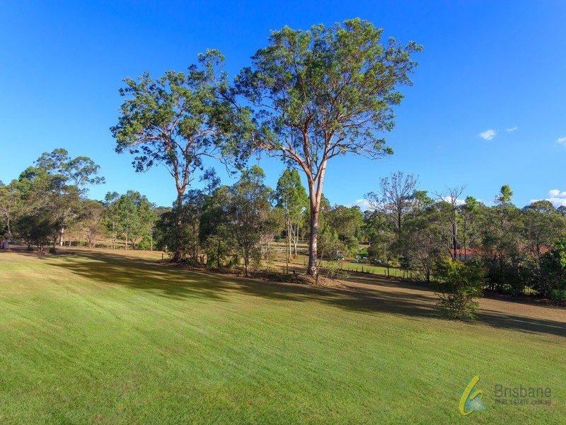 18 Castlereagh Place, Anstead QLD 4070