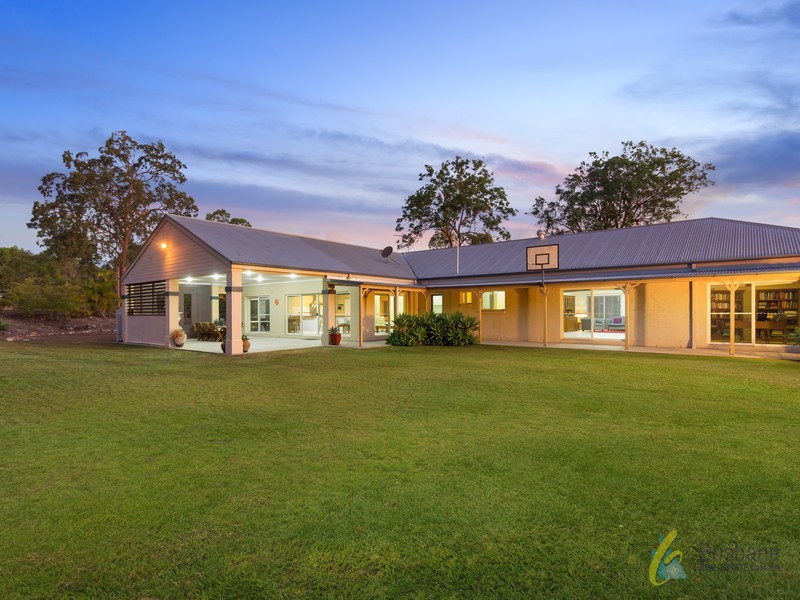 18 Castlereagh Place, Anstead QLD 4070