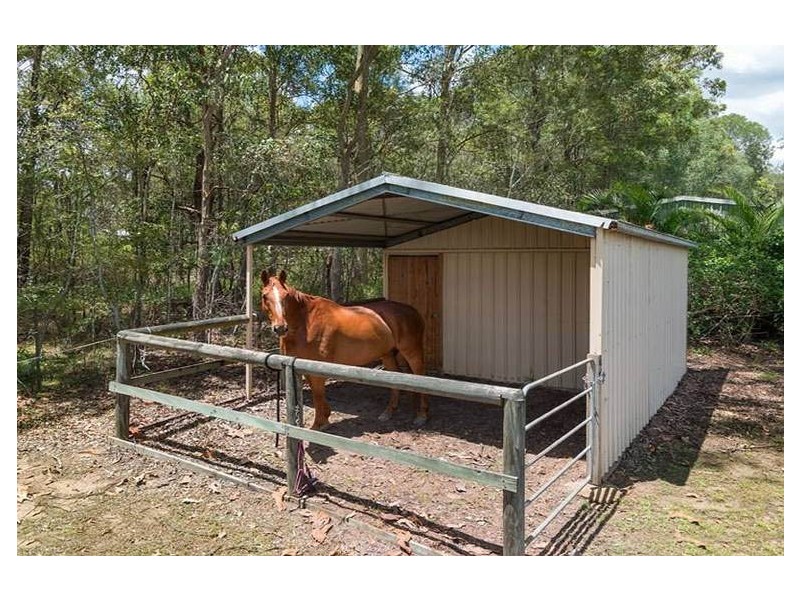 18 Castlereagh Place, Anstead QLD 4070