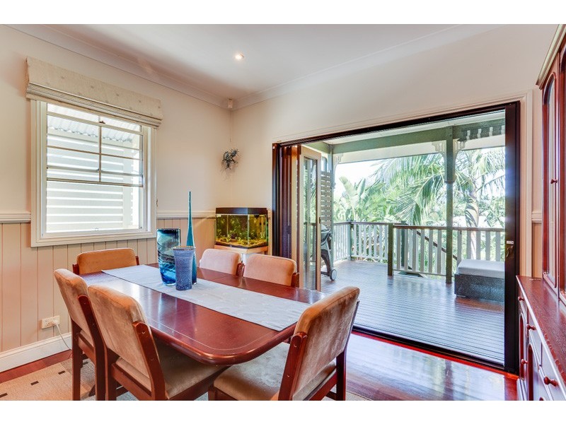 10 Park Road, Graceville QLD 4075