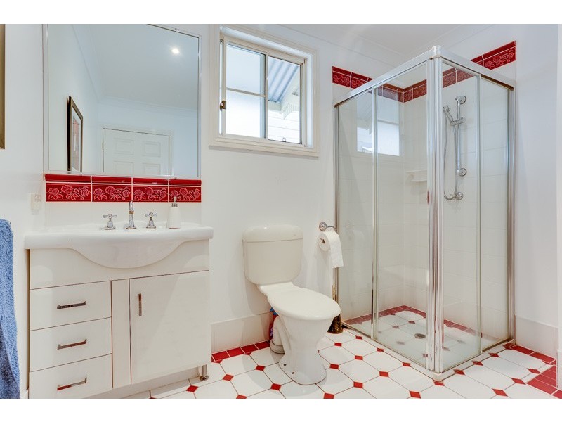 10 Park Road, Graceville QLD 4075