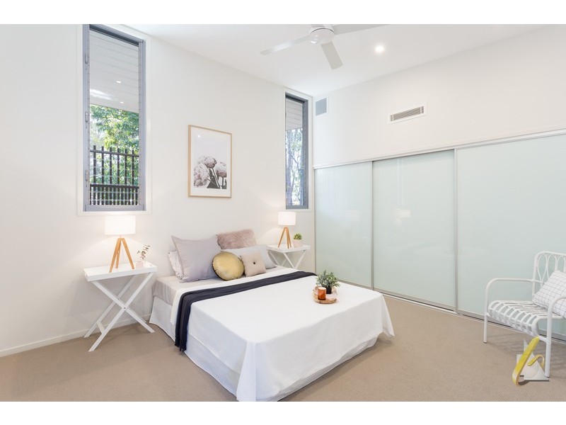 33-41 Kersley Road, Kenmore QLD 4069