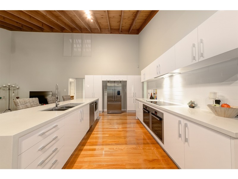 47b Goolman Street, Chapel Hill QLD 4069