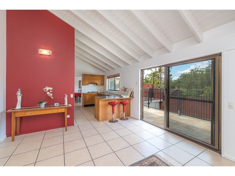 41 Broadmoor Street, Kenmore Hills QLD 4069