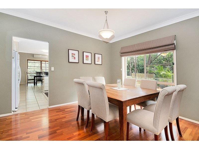 31 Ludlow St, Chapel Hill QLD 4069