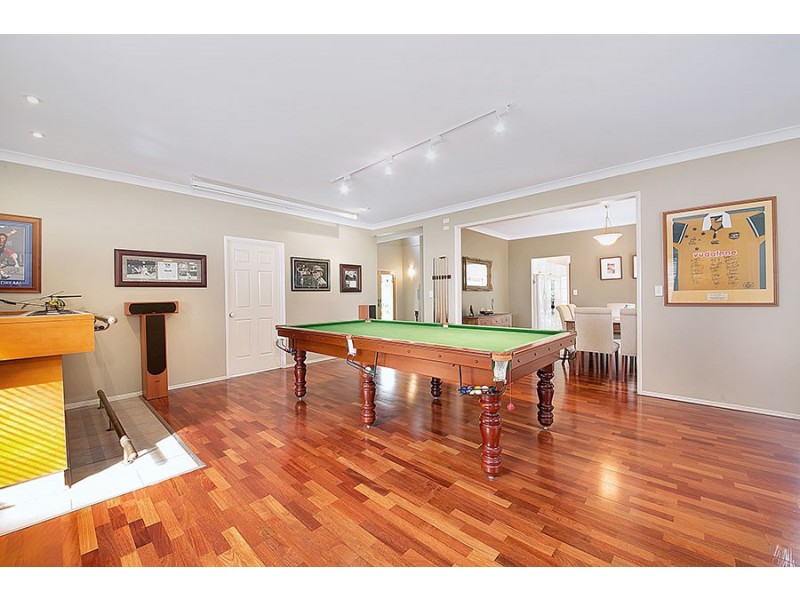 31 Ludlow St, Chapel Hill QLD 4069