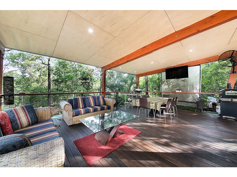 31 Ludlow St, Chapel Hill QLD 4069