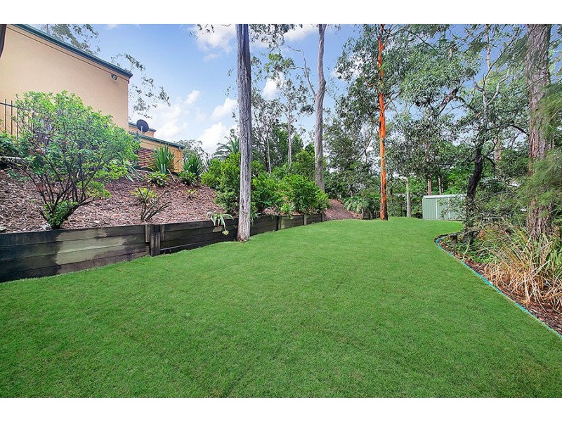 31 Ludlow St, Chapel Hill QLD 4069