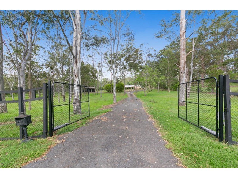 590 Mt Crosby Rd, Anstead QLD 4070