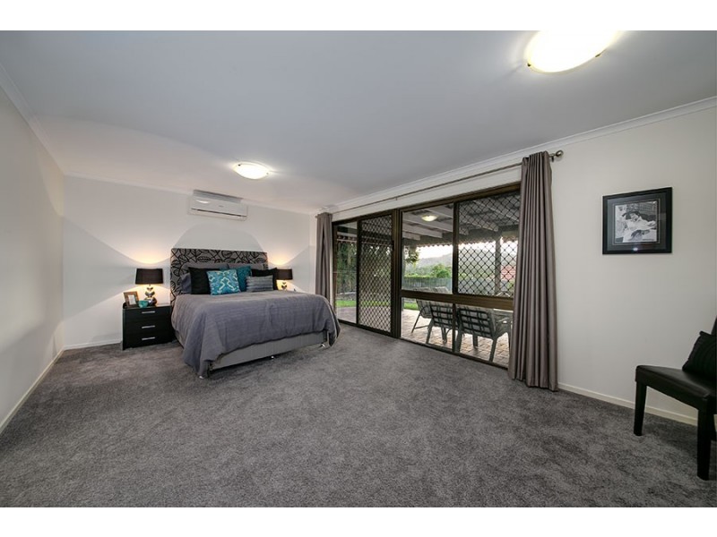11 Crompton Street, Kenmore Hills QLD 4069