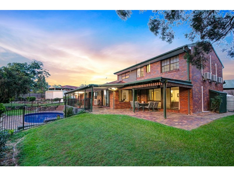 11 Crompton Street, Kenmore Hills QLD 4069